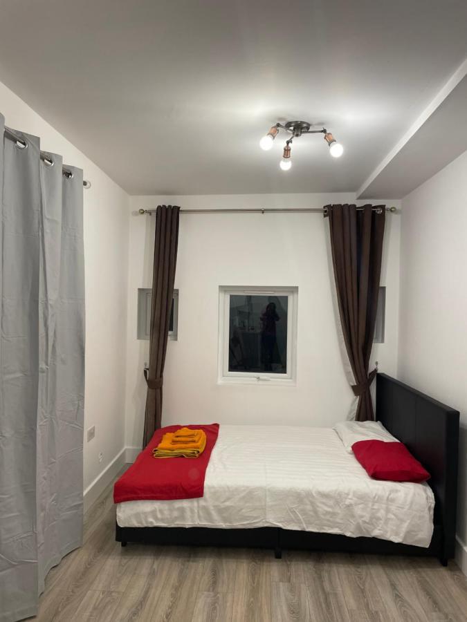 Stunning Twickenham Rugby Studio Flat Teddington Exterior photo