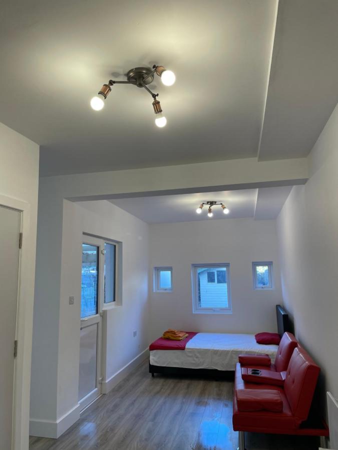 Stunning Twickenham Rugby Studio Flat Teddington Exterior photo